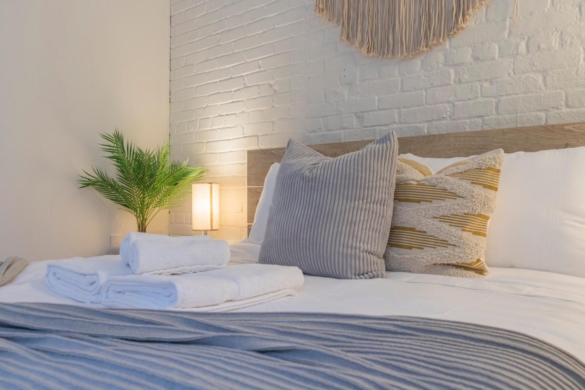 Sleeps 4! 2Br, Gym, Free Parking, Close To Major Attractions Филаделфия Екстериор снимка