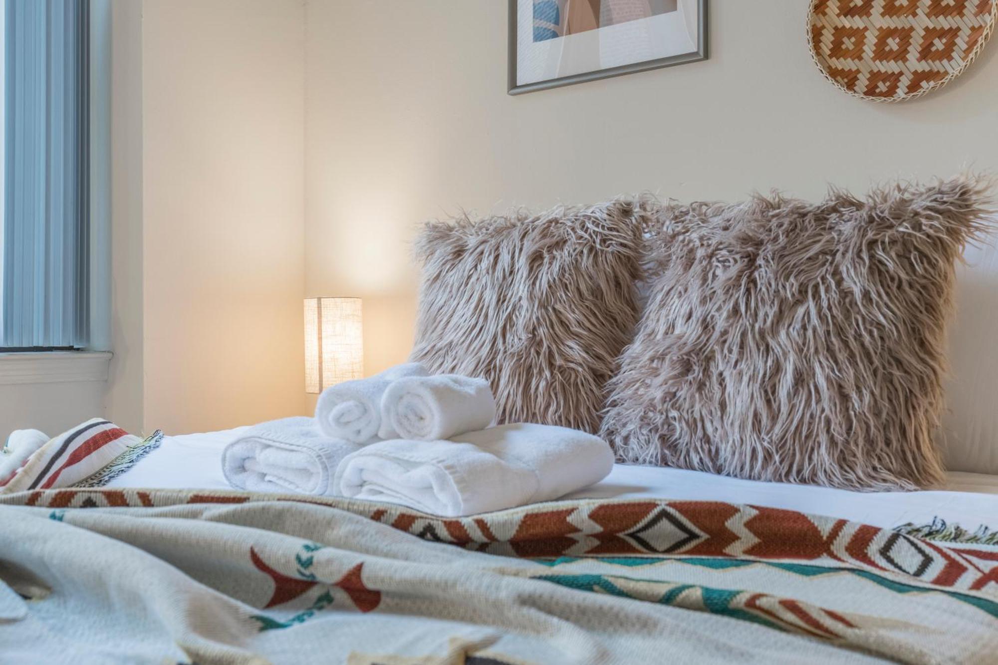 Sleeps 4! 2Br, Gym, Free Parking, Close To Major Attractions Филаделфия Екстериор снимка