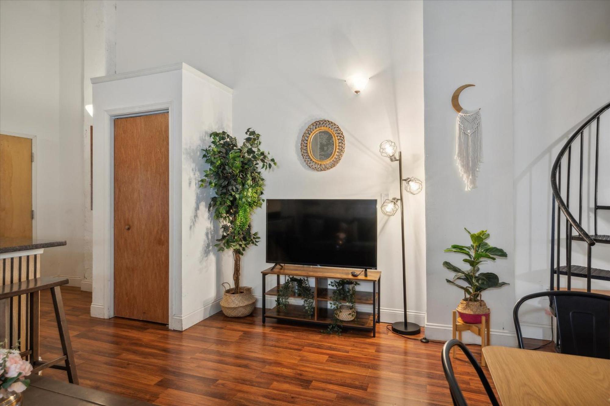 Sleeps 4! 2Br, Gym, Free Parking, Close To Major Attractions Филаделфия Екстериор снимка